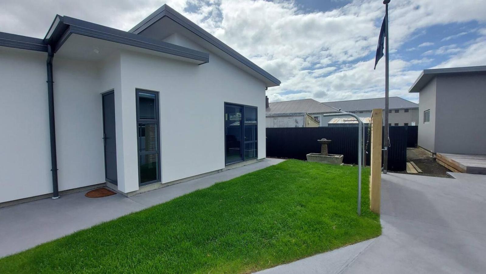Sleek Suite By The Sand 1-Bedroom Dunedin Exterior foto